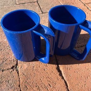 Vintage melamine mugs Ingrid Chicago blue mugs Heller Massimo Vignelli STYLE